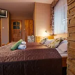 Trebunia Quarto em Acomodações Particulares *