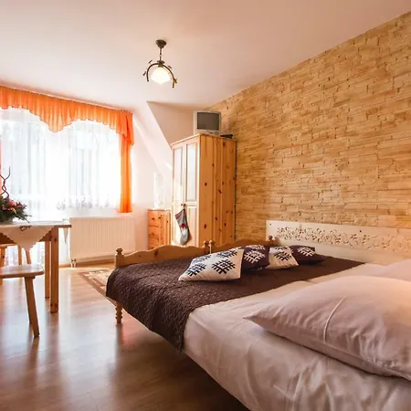 Trebunia Homestay *
