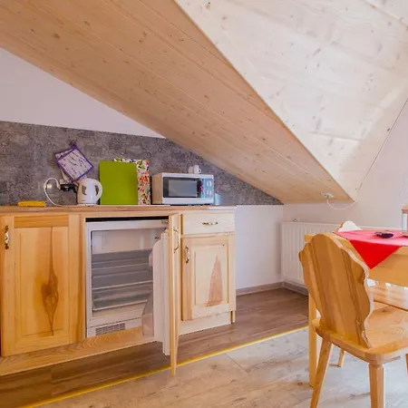 Trebunia Homestay szállás